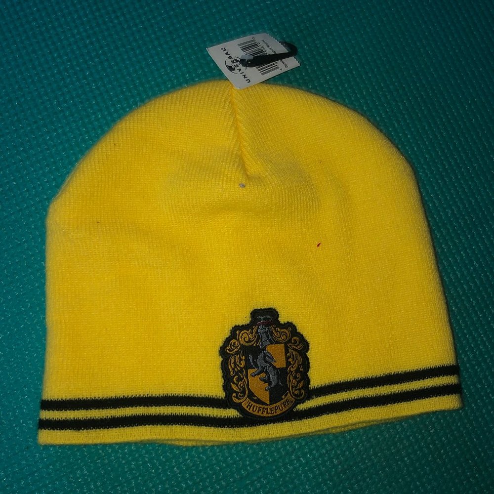 Harry Potter Hufflepuff Beanie NWT